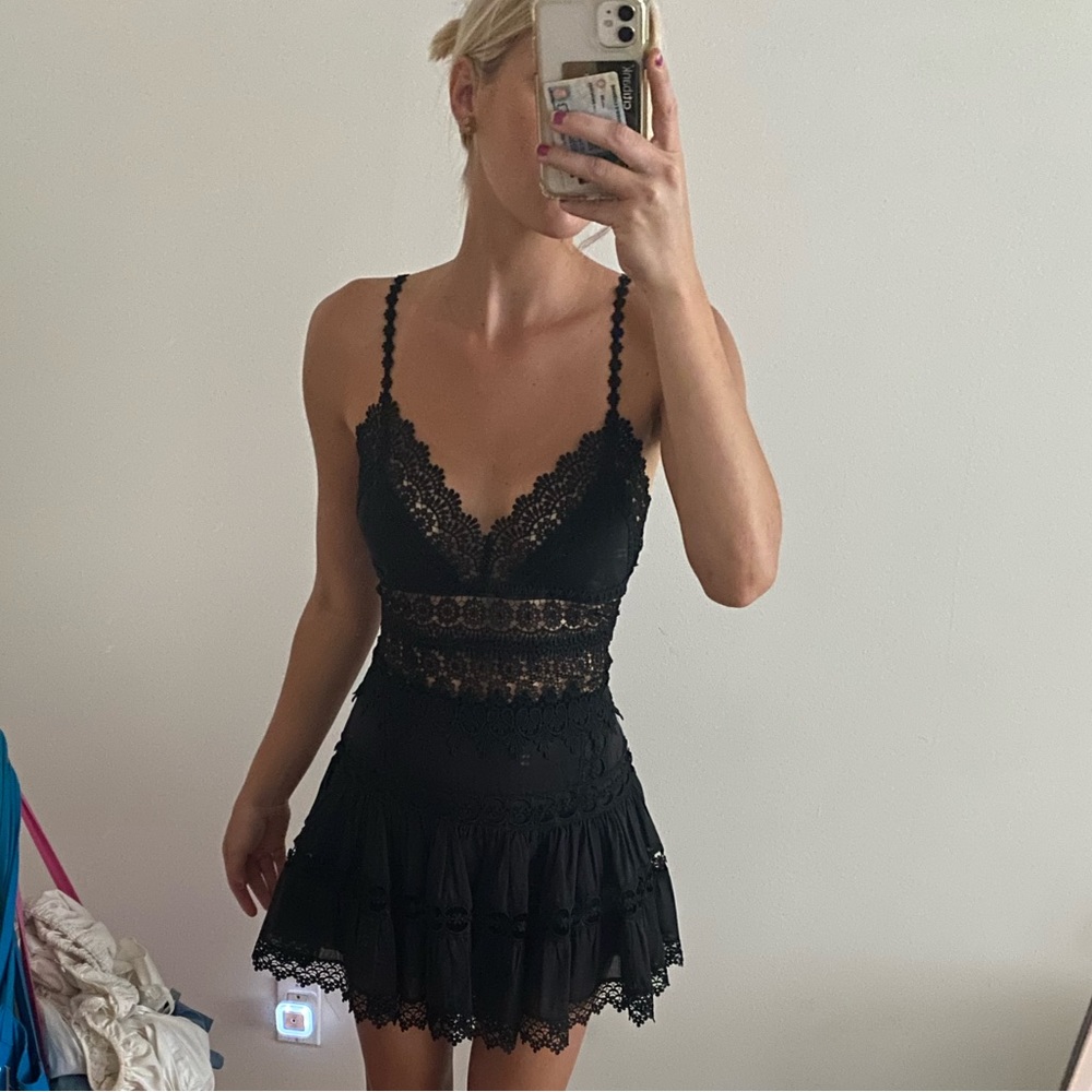 Charles Ruiz Dana Top